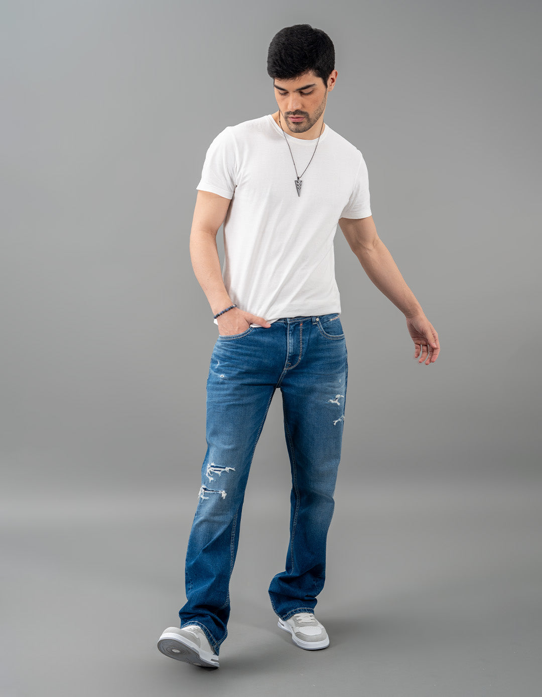 Med Blue 5 Pocket Midrise, Comfort And Straight Fit Jeans