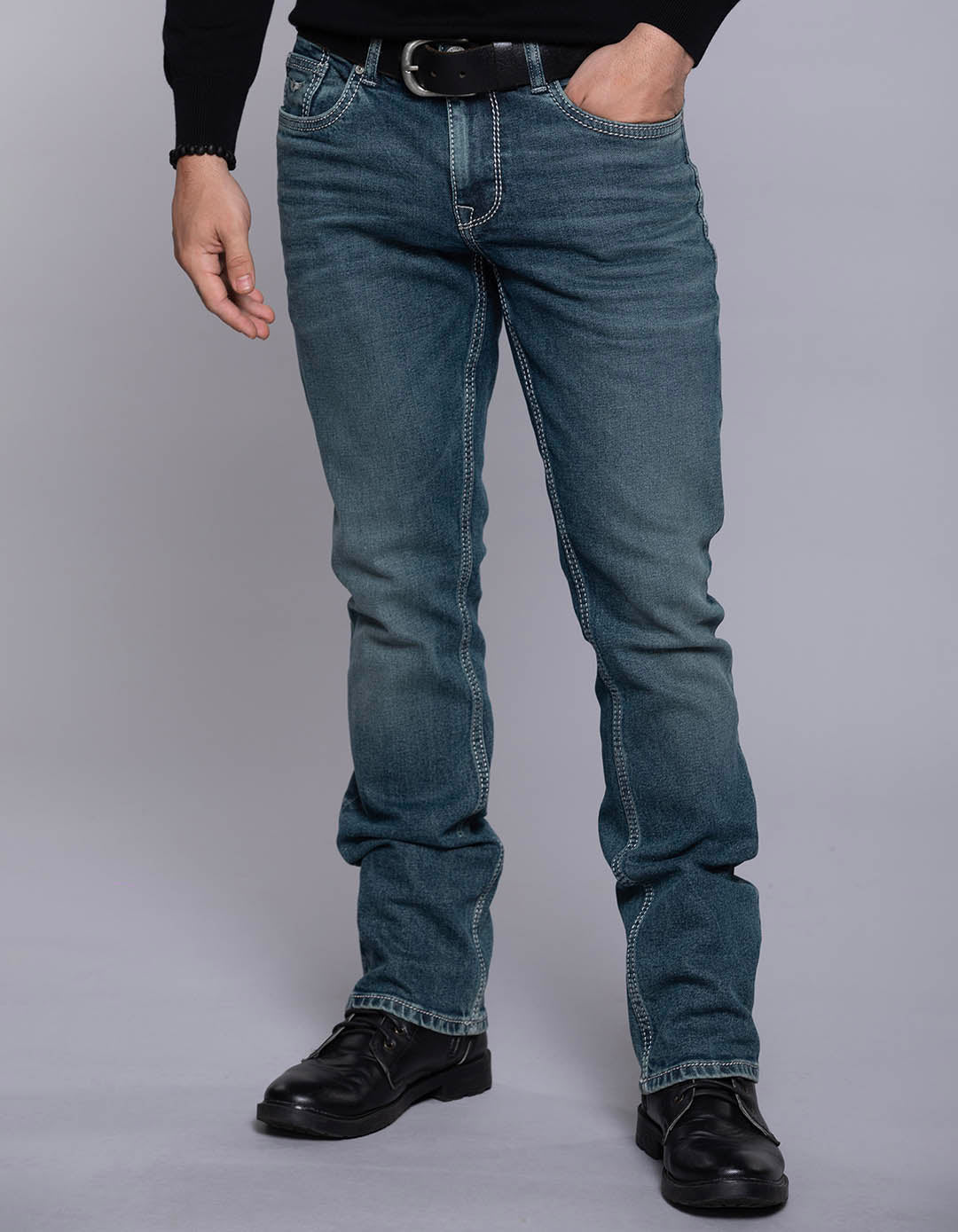 Med Blue 5 Pocket Mid Rise Loose Boot Leg Jeans