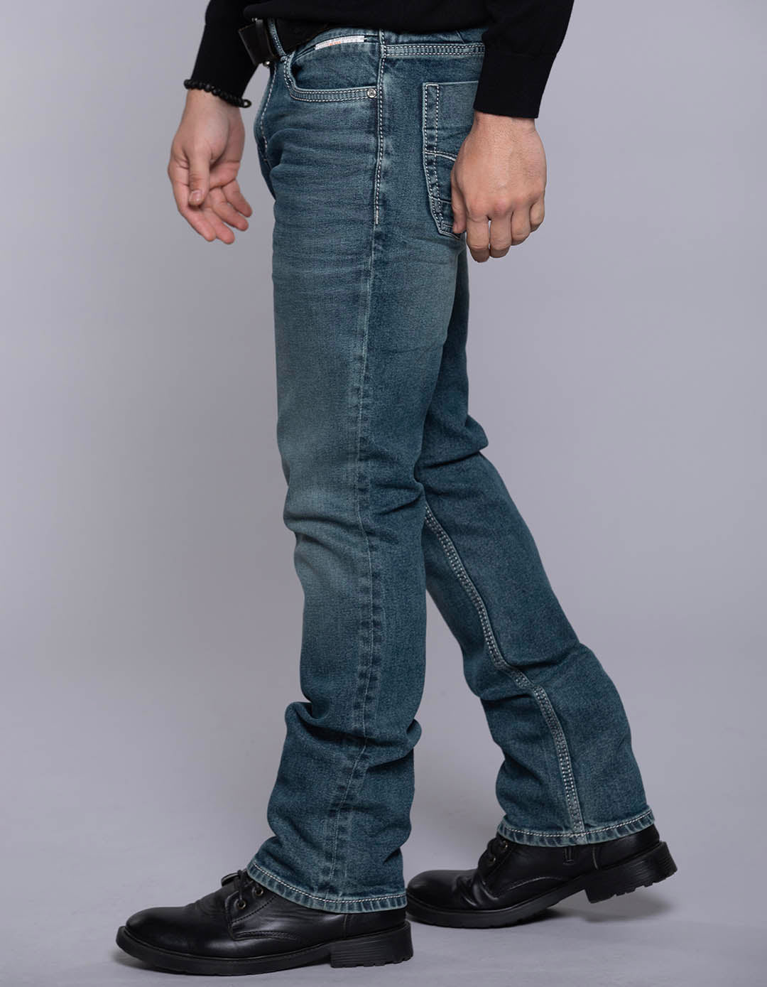 Med Blue 5 Pocket Mid Rise Loose Boot Leg Jeans