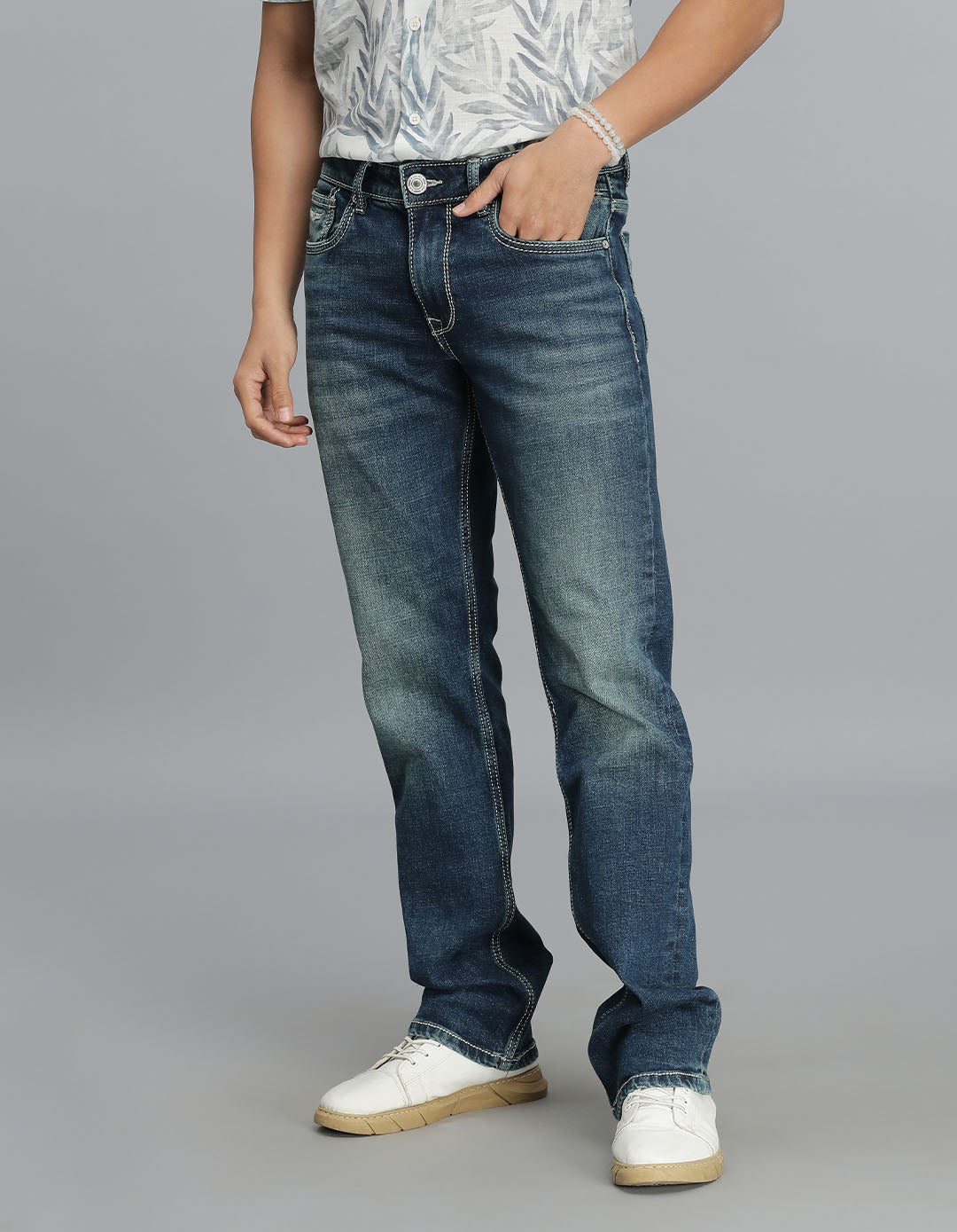 Med Blue 5 Pocket Mid Rise Loose Boot Leg Jeans