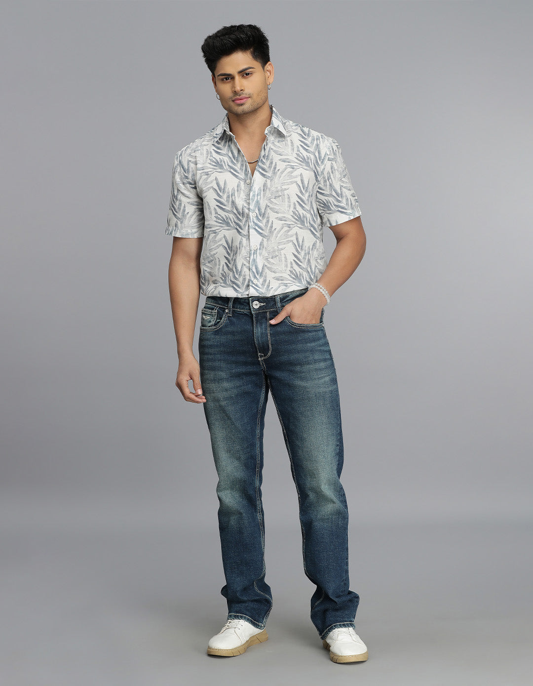 Med Blue 5 Pocket Mid Rise Loose Boot Leg Jeans