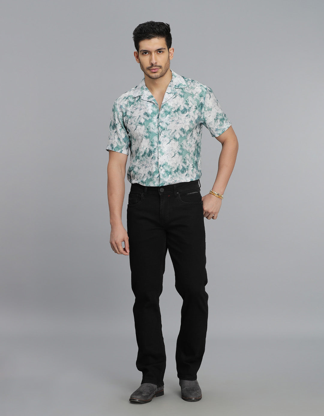 Black 5 Pocket Midrise, Comfort And Straight Fit Jeans
