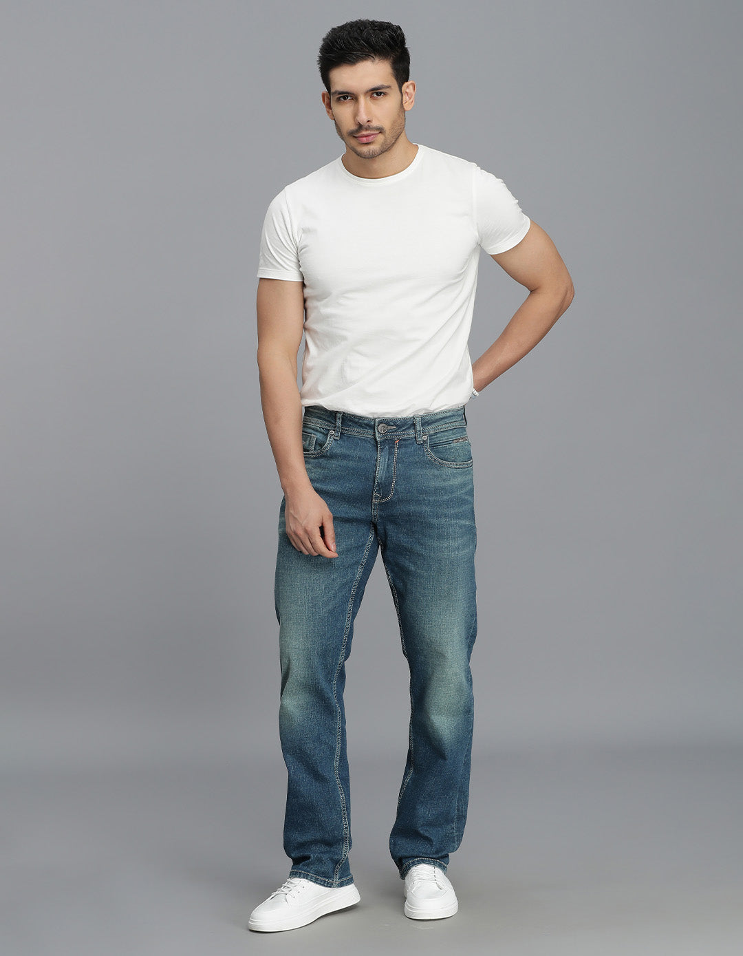 Med Blue 5 Pocket Midrise, Comfort And Straight Fit Jeans