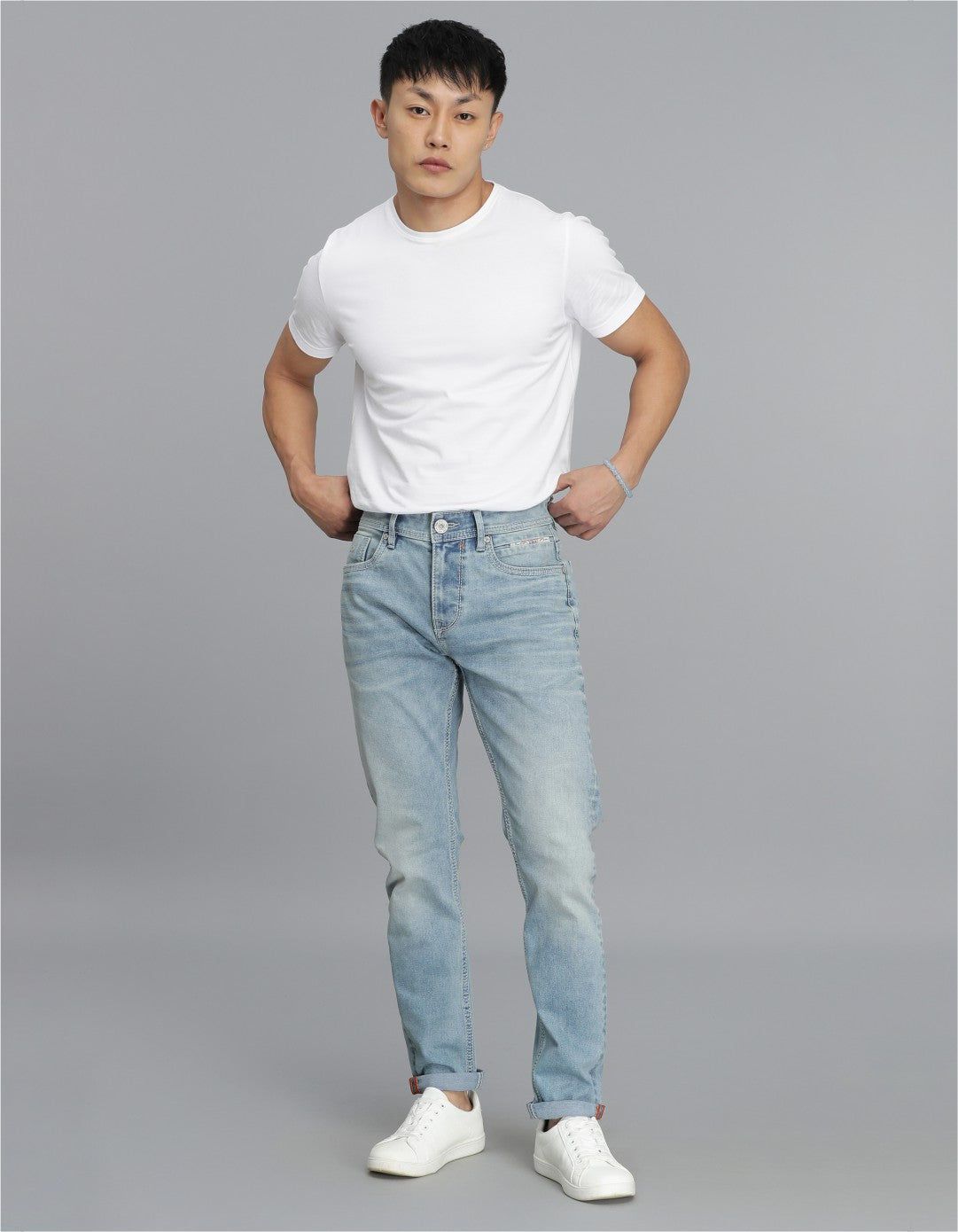 Lt Blue 5 Pocket Low-Rise Ankle Length Jeans