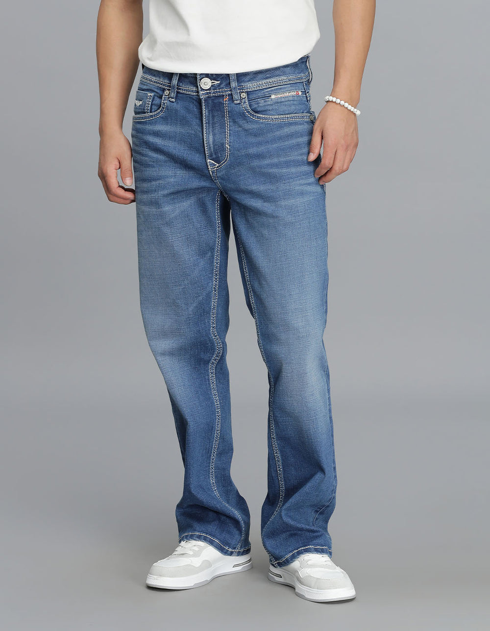 Med Blue 5 Pocket Mid Rise Loose Boot Leg Cropped Jeans