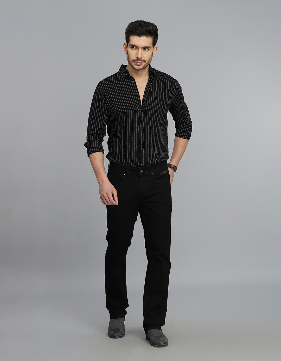 Black 5 Pocket Mid Rise Loose Boot Leg Jeans