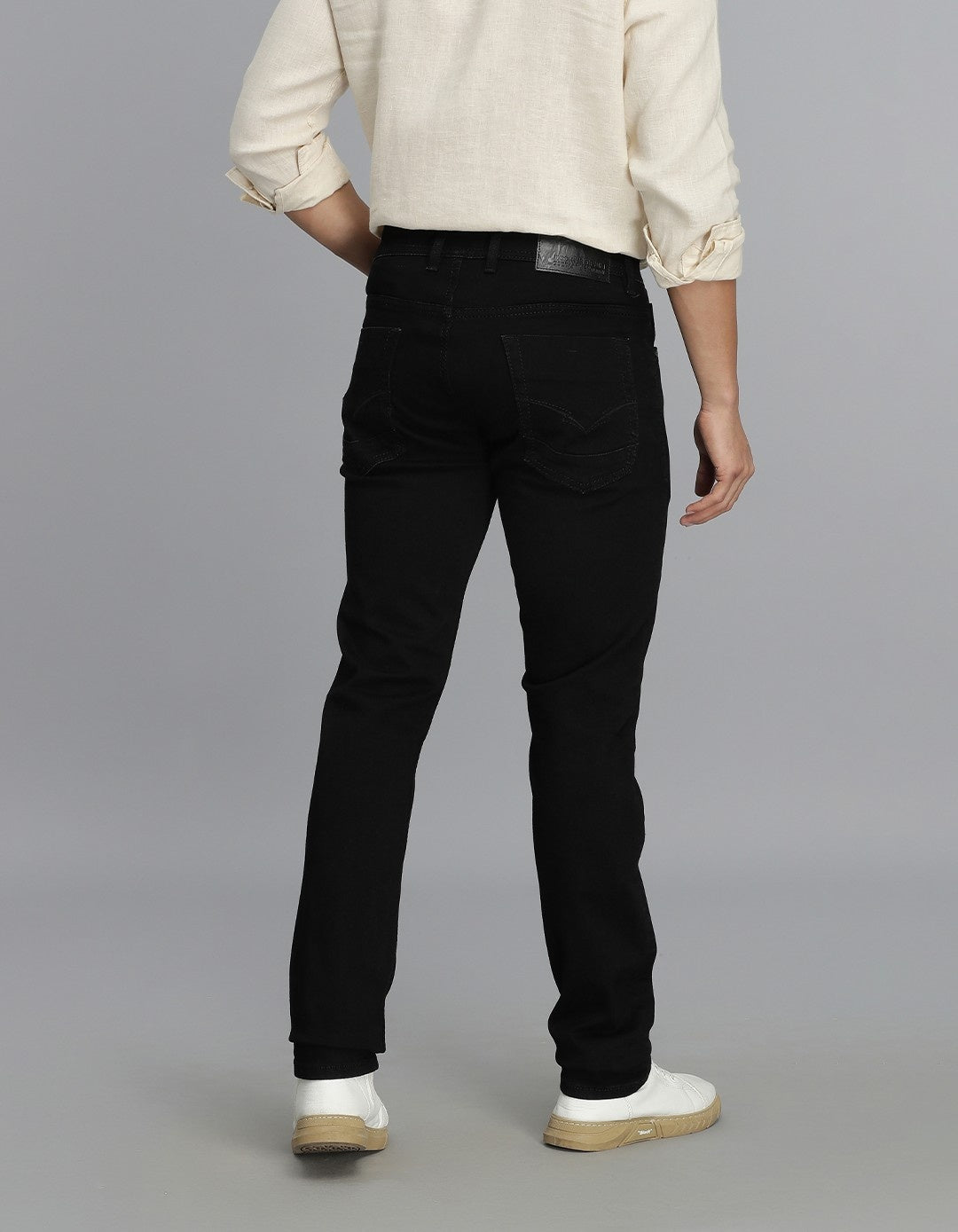 Black 5 Pocket Mid-Rise Slim Straight Fit Jeans