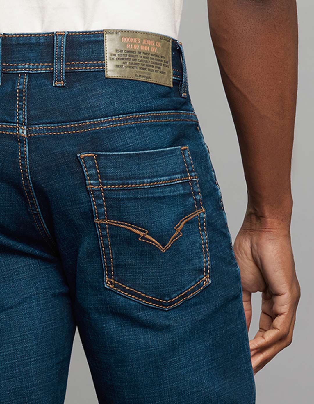 Dark Blue 5 Pocket Midrise, Comfort And Straight Fit Stretch Jeans