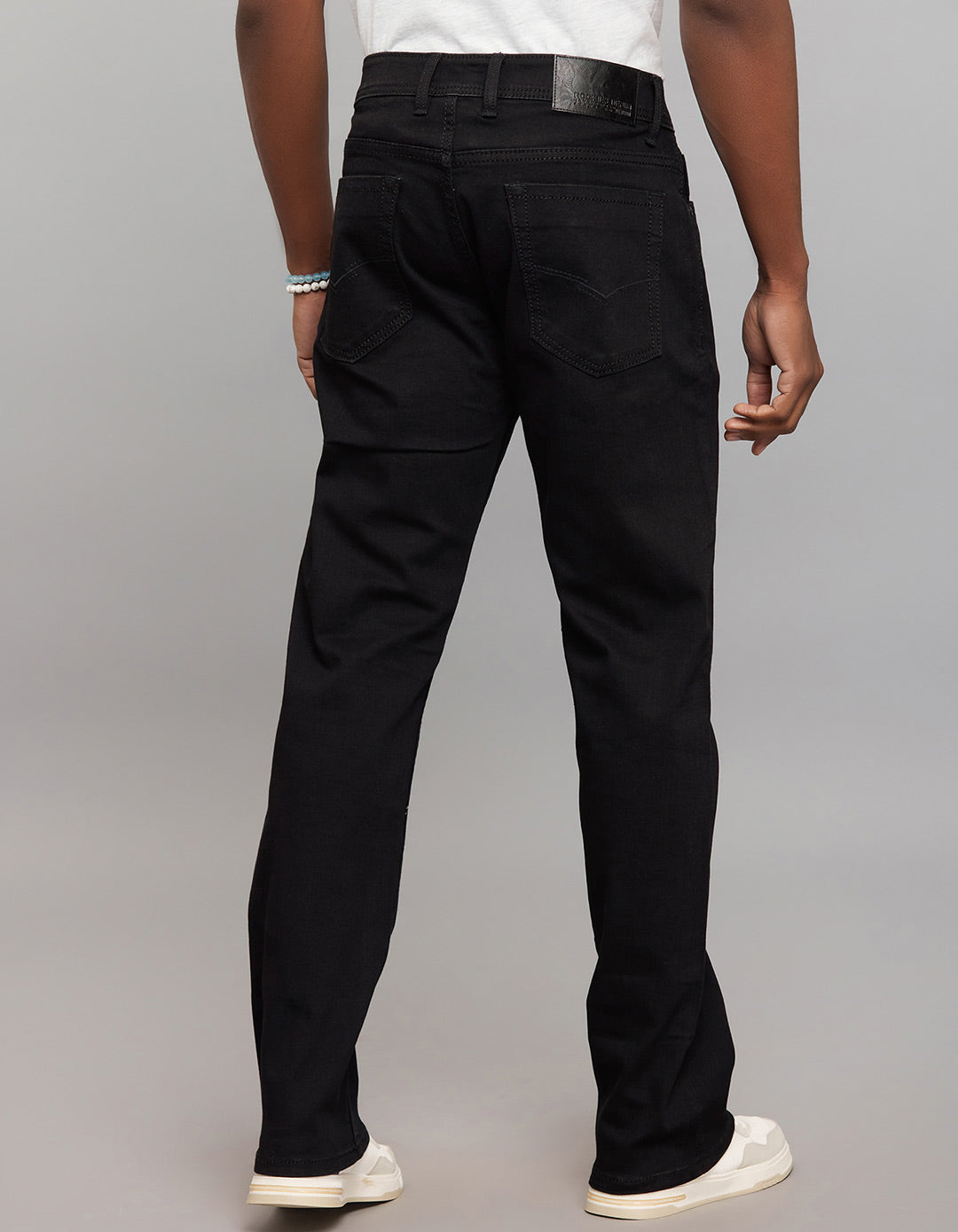 Black 5 Pocket Midrise, Comfort And Straight Fit Stretch Jeans