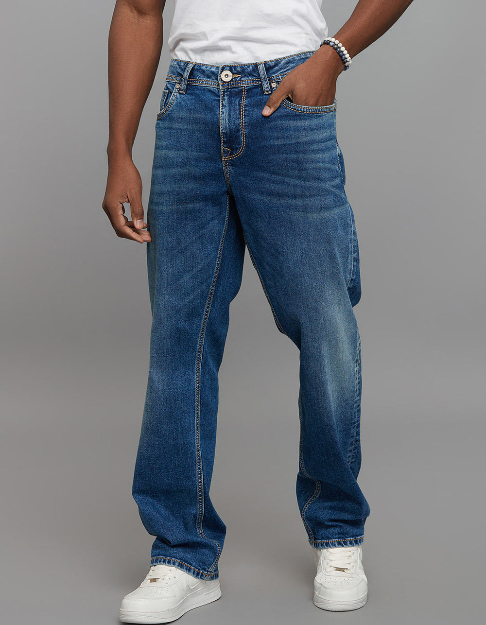 Medium Blue 5 Pocket Midrise, Comfort And Straight Fit Stretch Jeans