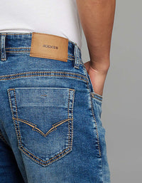 Medium Blue 5 Pocket Midrise, Comfort And Straight Crop Length Stretch Jeans
