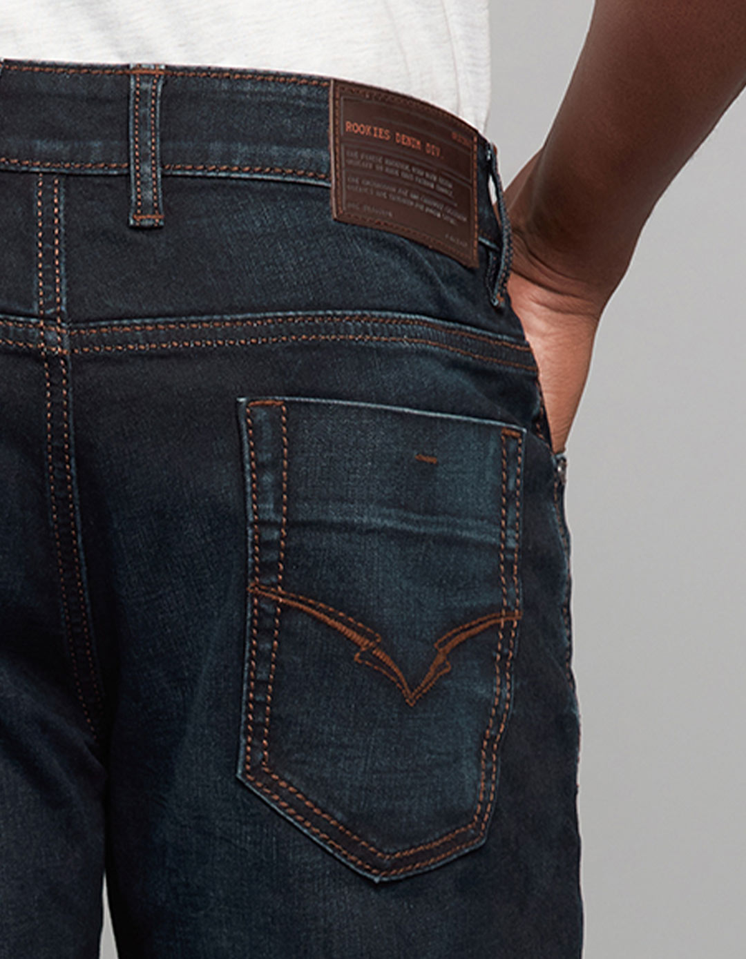 Dark Blue 5 Pocket Midrise, Comfort And Straight Fit Stretch Jeans