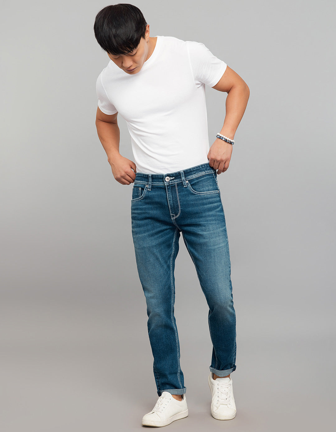 Medium Blue 5 Pocket Low-Rise Ankle Length Classic Stretch Jeans