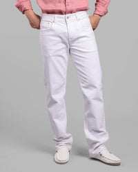 White 5 Pocket Midrise, Comfort And Straight Crop Length Stretch Jeans