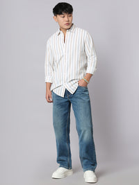 Med Blue Midrise, Comfort And Straight Crop Length Stretch Jeans