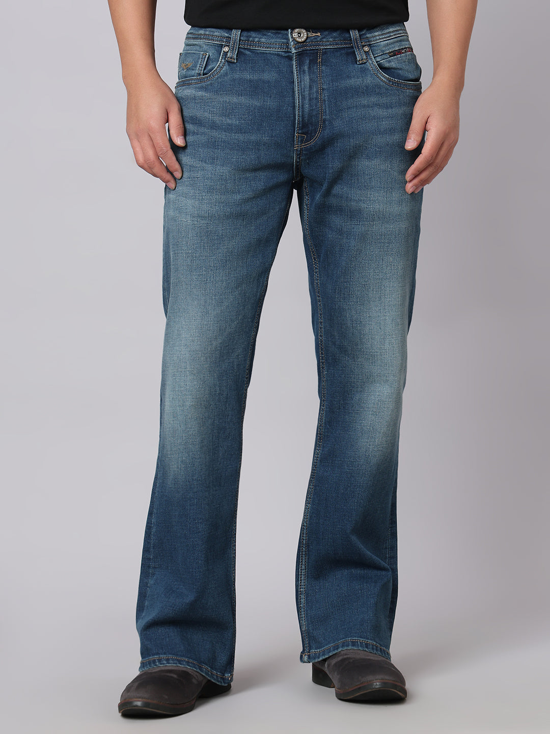 Med Blue Mid Rise Cropped Length Loose Boot Leg Stretch Jeans