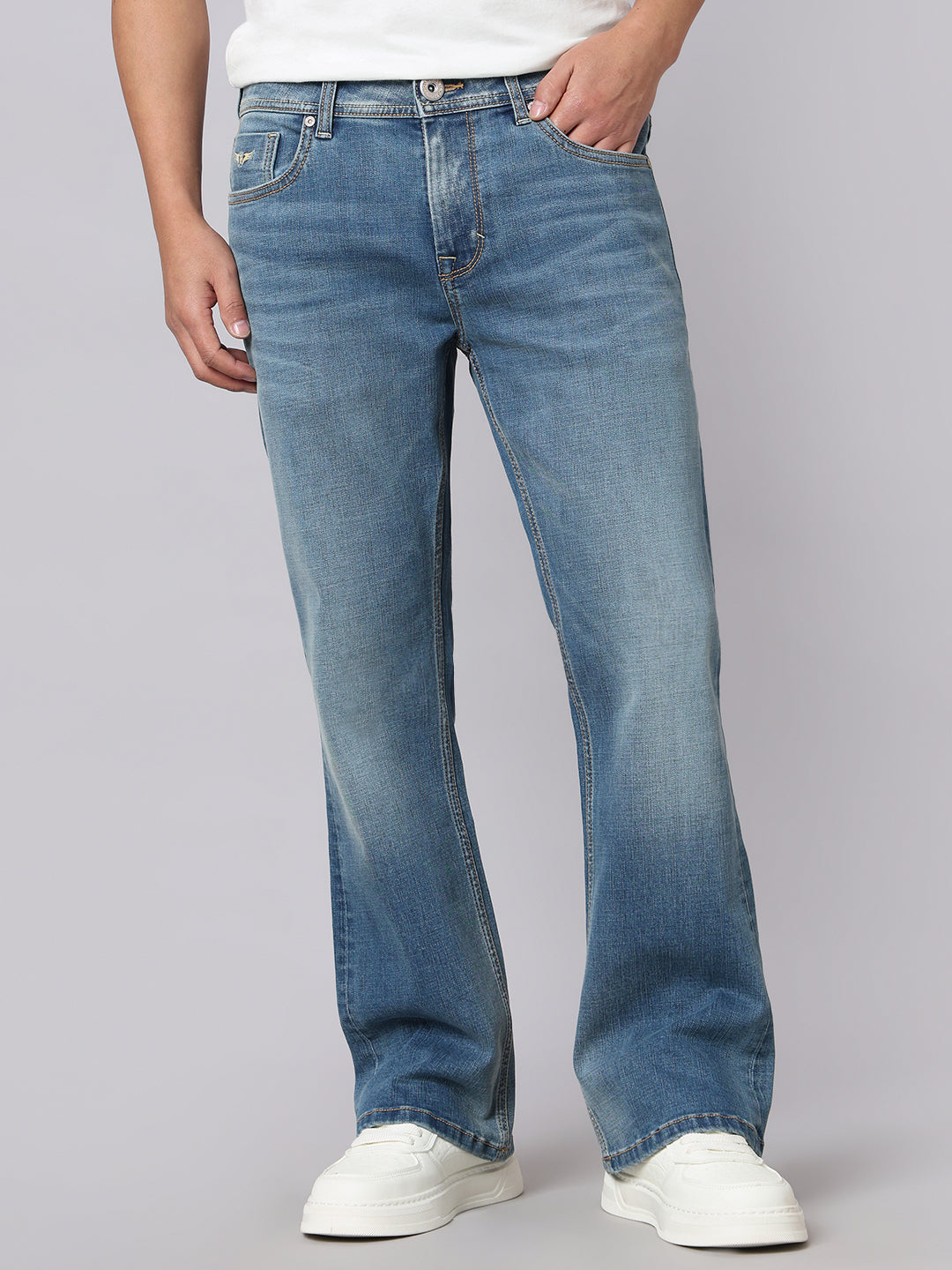 Med Blue Mid Rise Cropped Length Loose Boot Leg Stretch Jeans