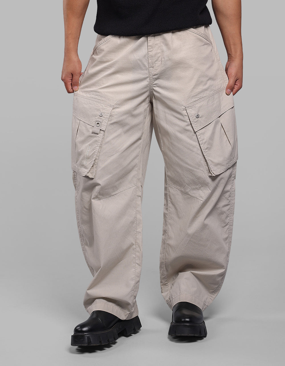 Lt Stone Balloon Fit Cargo Pants