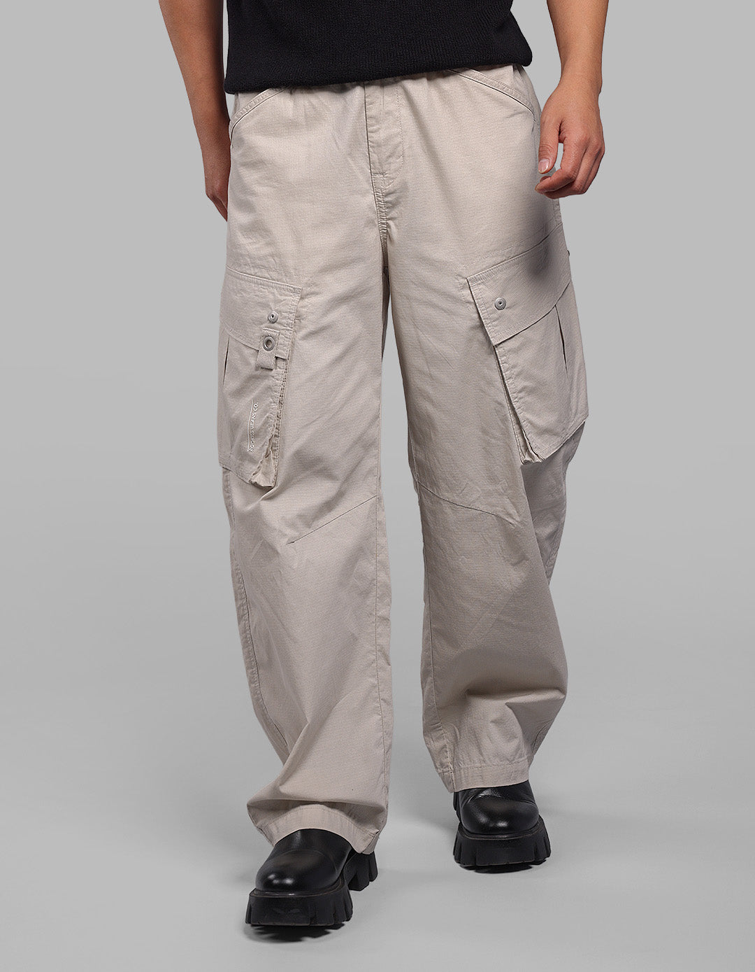 Lt Stone Balloon Fit Cargo Pants
