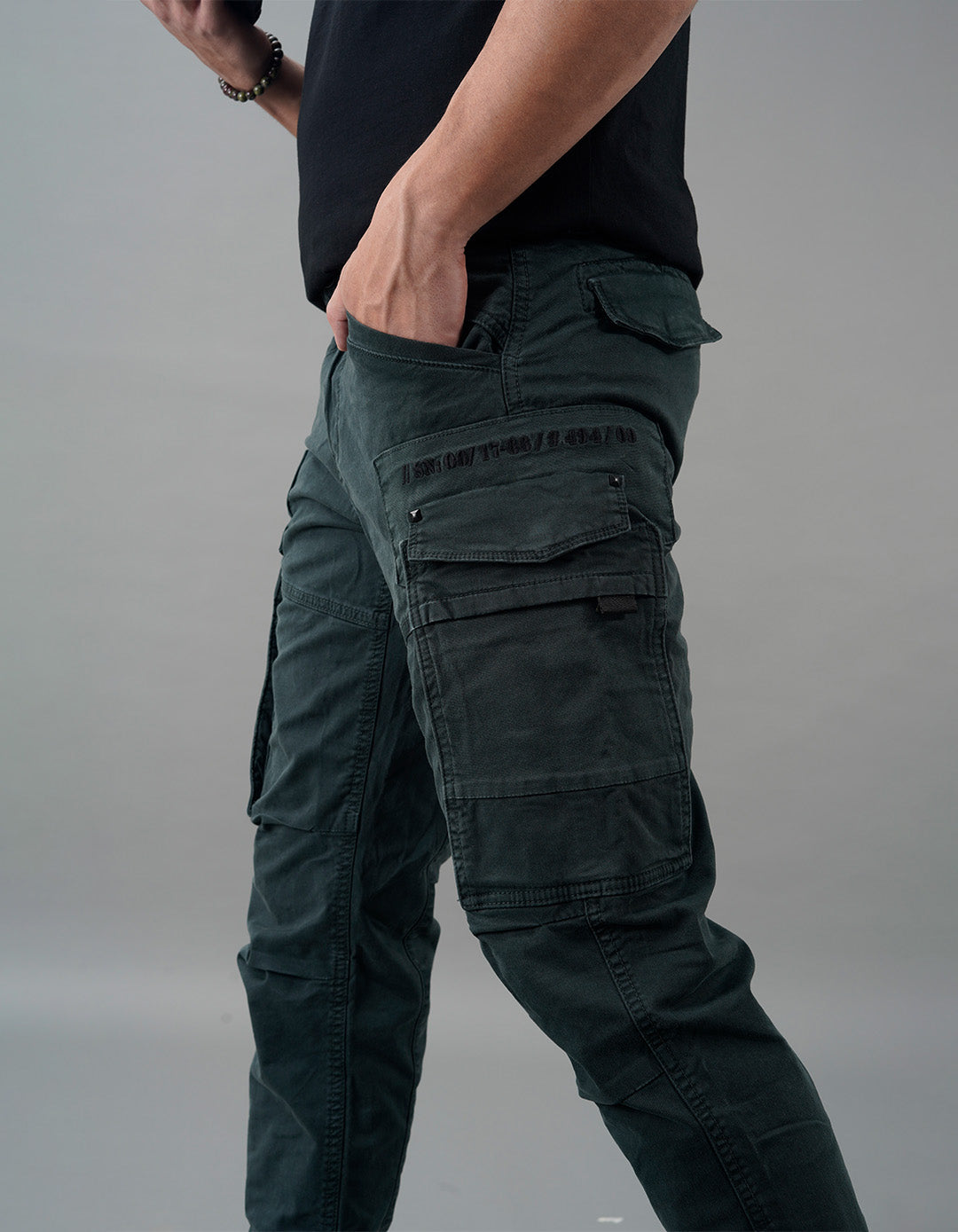 Bottle Green Regular Fit Cargo Pant