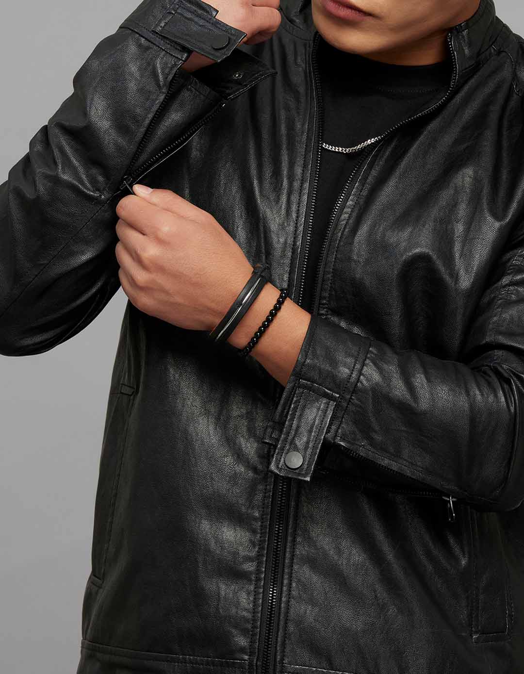 Black Zipper Front Closure Long Sleeves Leather Jacket