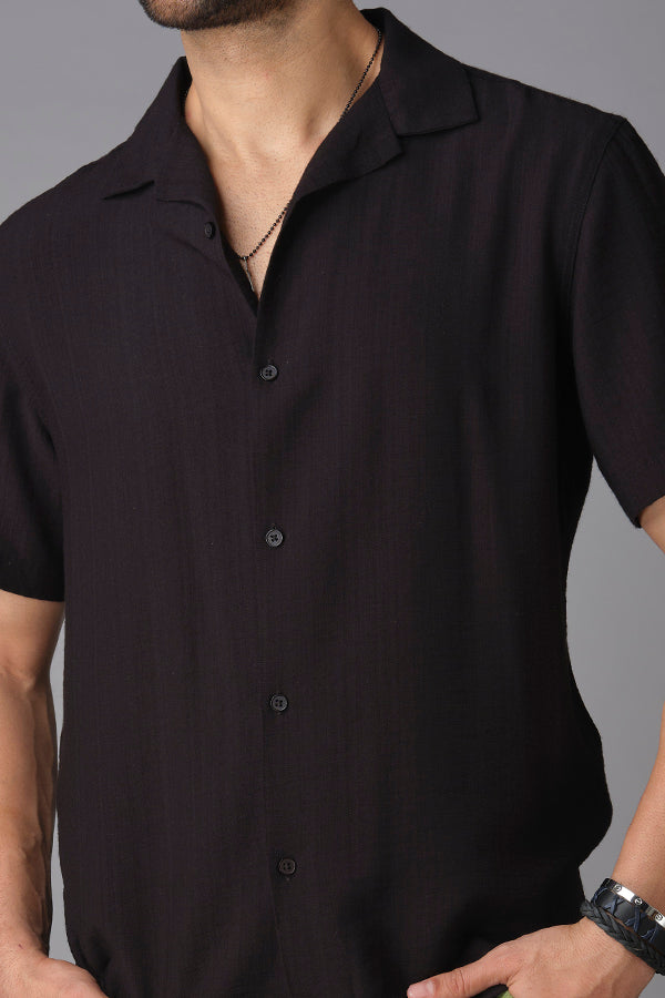 Black Half Sleeve Linen Shirt (Decapario H/Slv Fit)