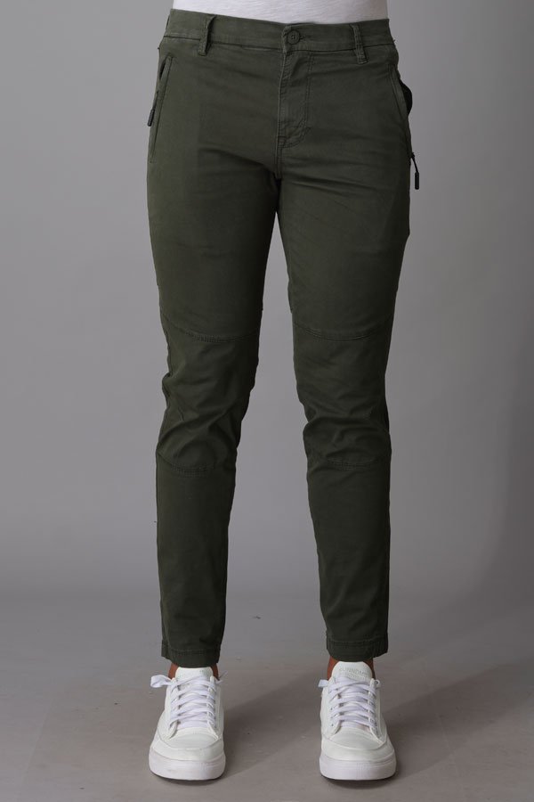 Buy Men Olive Slim Fit Solid Flat Front Casual Trousers Online - 810484 |  Louis Philippe