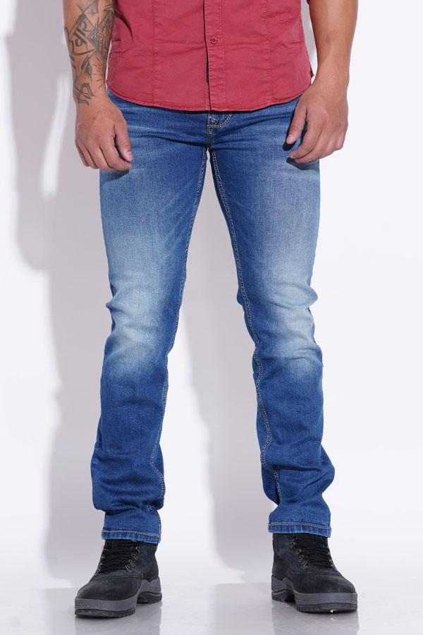 MED BLUE 5 POCKET MIDRISE REGULAR AND STREIGHT FIT JEANS