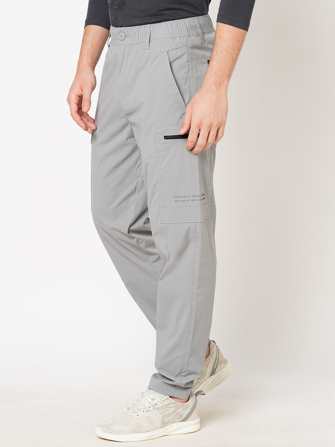 Buy Men Slim Fit Cargo Pants Online at Best Prices in India - JioMart.